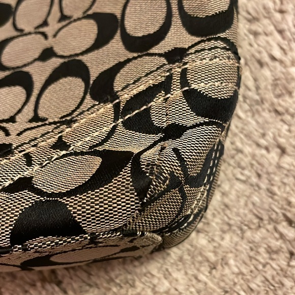 Coach Crossbody - Picture 7 of 16